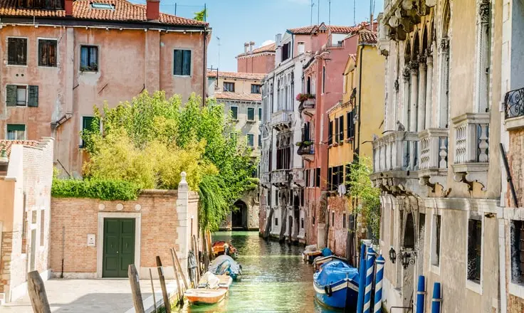 Italy Permanently Bans E-Invoicing for B2C Healthcare Services